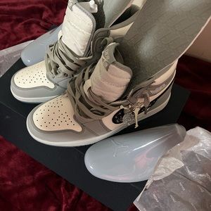 Jordan Retro High Dior
